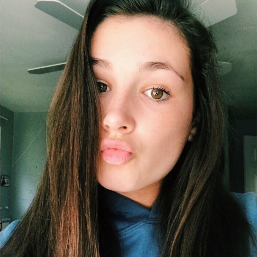 Meet your Posher, Kendra
